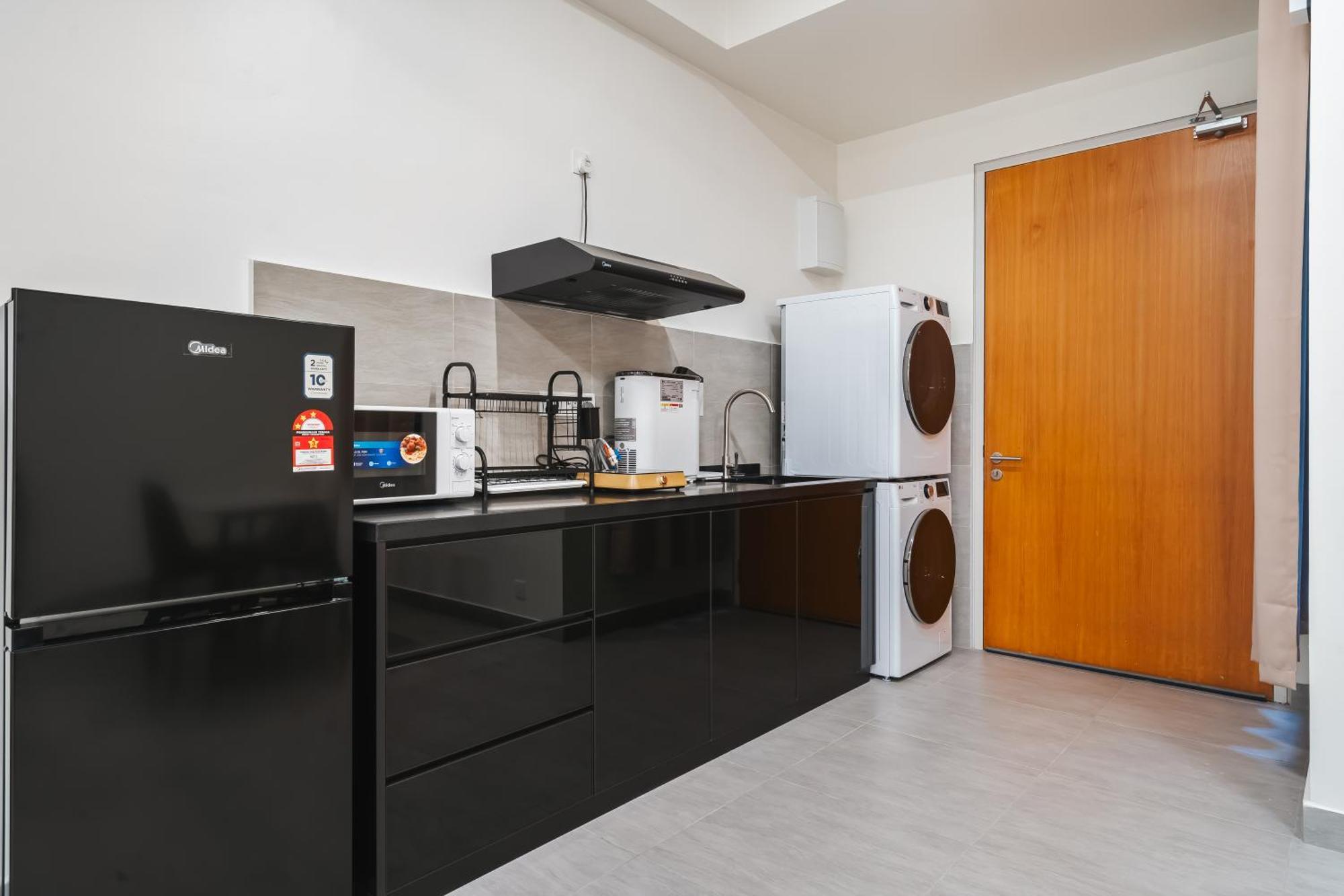 Naibnb In Sunsuria Forum Apartment Shah Alam